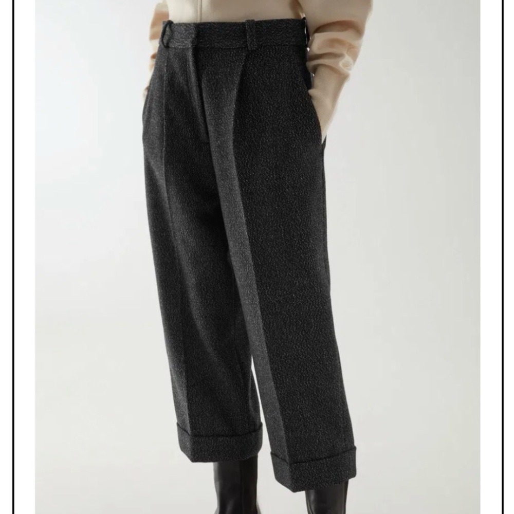 (NWT) COS Wool Mix Pleated Trousers in black